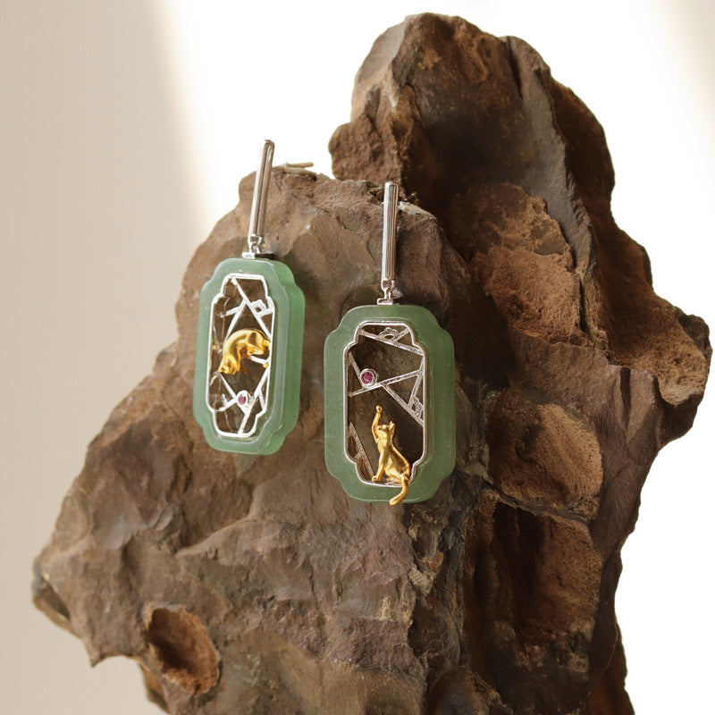 Window Cat Jade Stud Earrings – Sterling Silver / Gold