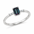 Threadlight Lab-Grown Alexandrite Ring