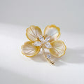 Radiant Clover Brooch – Yellow Mother of Pearl / Gold