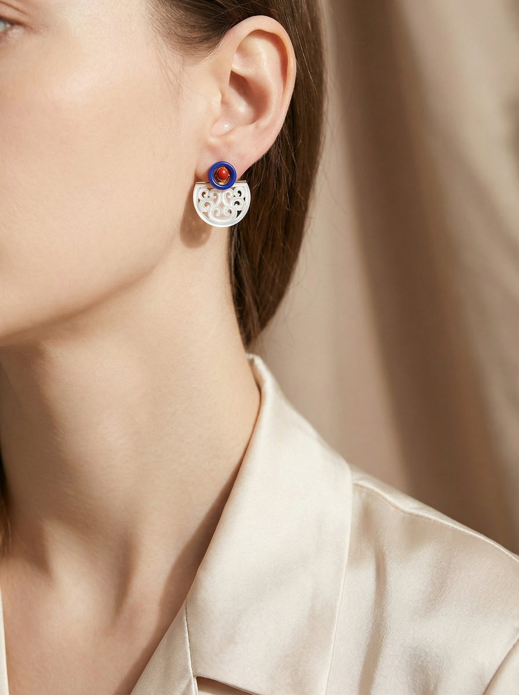 Auspicious Cloud Carved Stud Earrings – Mother of Pearl / Lapis Lazuli