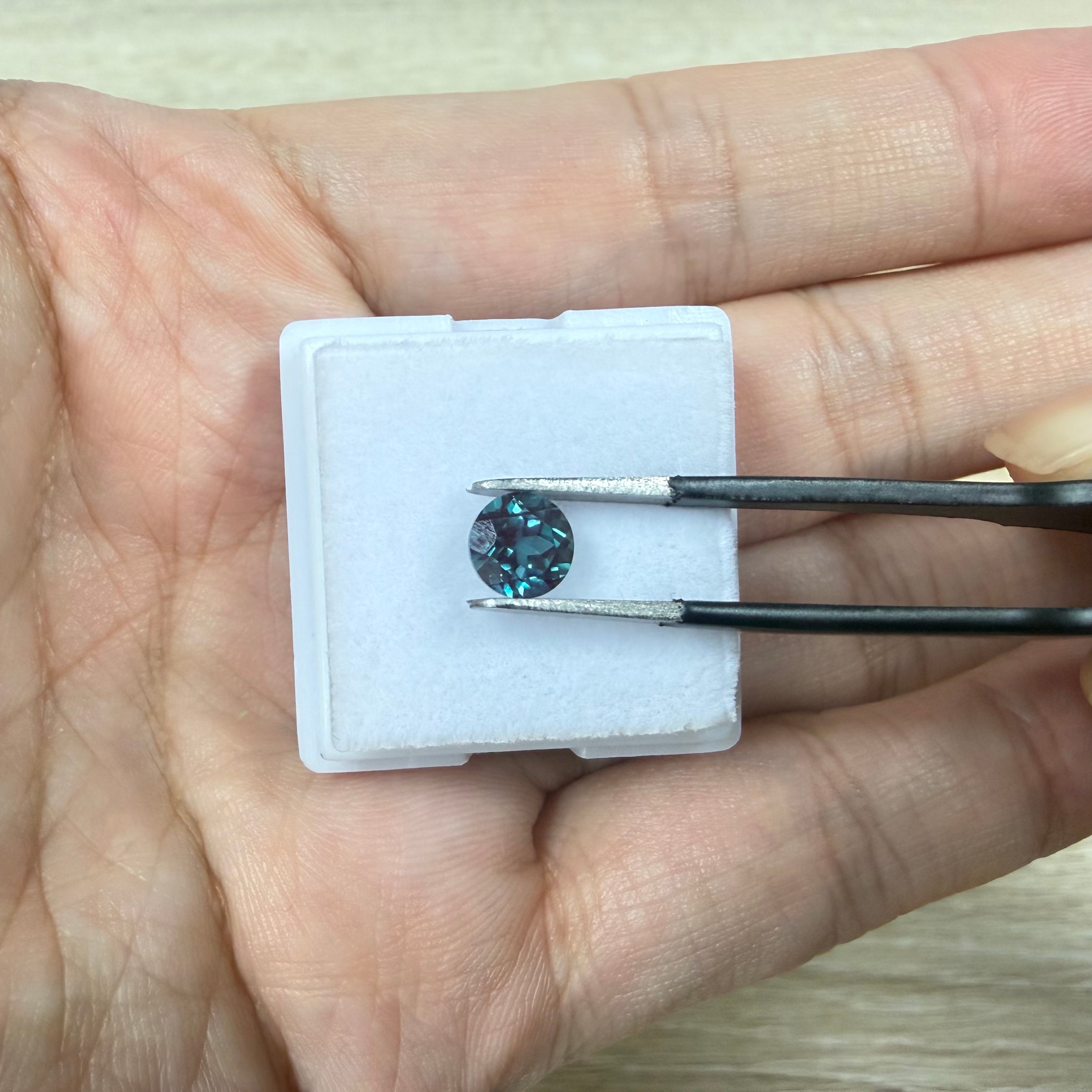 Lab-Grown Alexandrite Round Cut | 6mm 1.2ct Loose Stone
