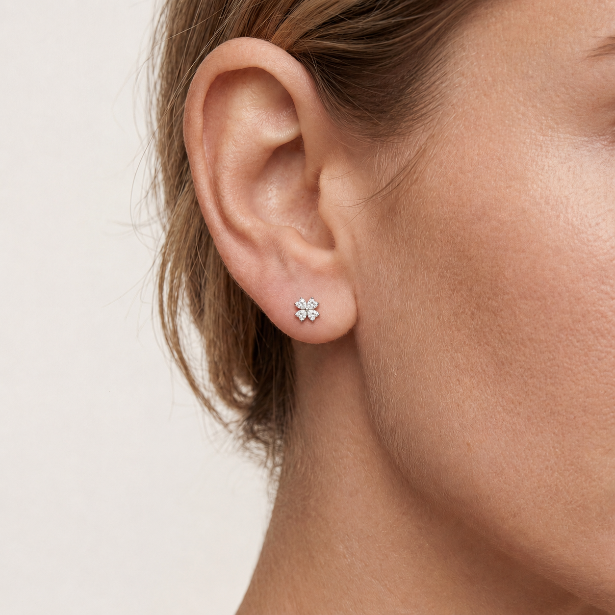 Lucky Clover Titanium Flat Back Earring