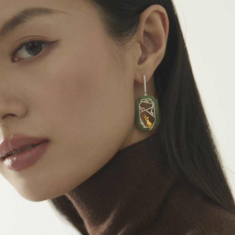 Window Cat Jade Stud Earrings – Sterling Silver / Gold
