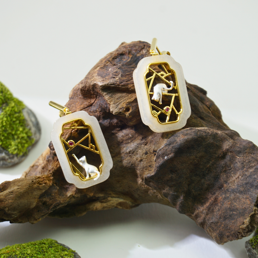 Window Cat Jade Stud Earrings – Silver / Gold