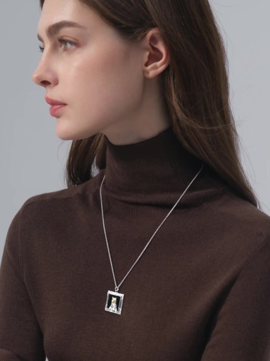 Mona Li-Meow Pendant – Sterling Silver with Onyx