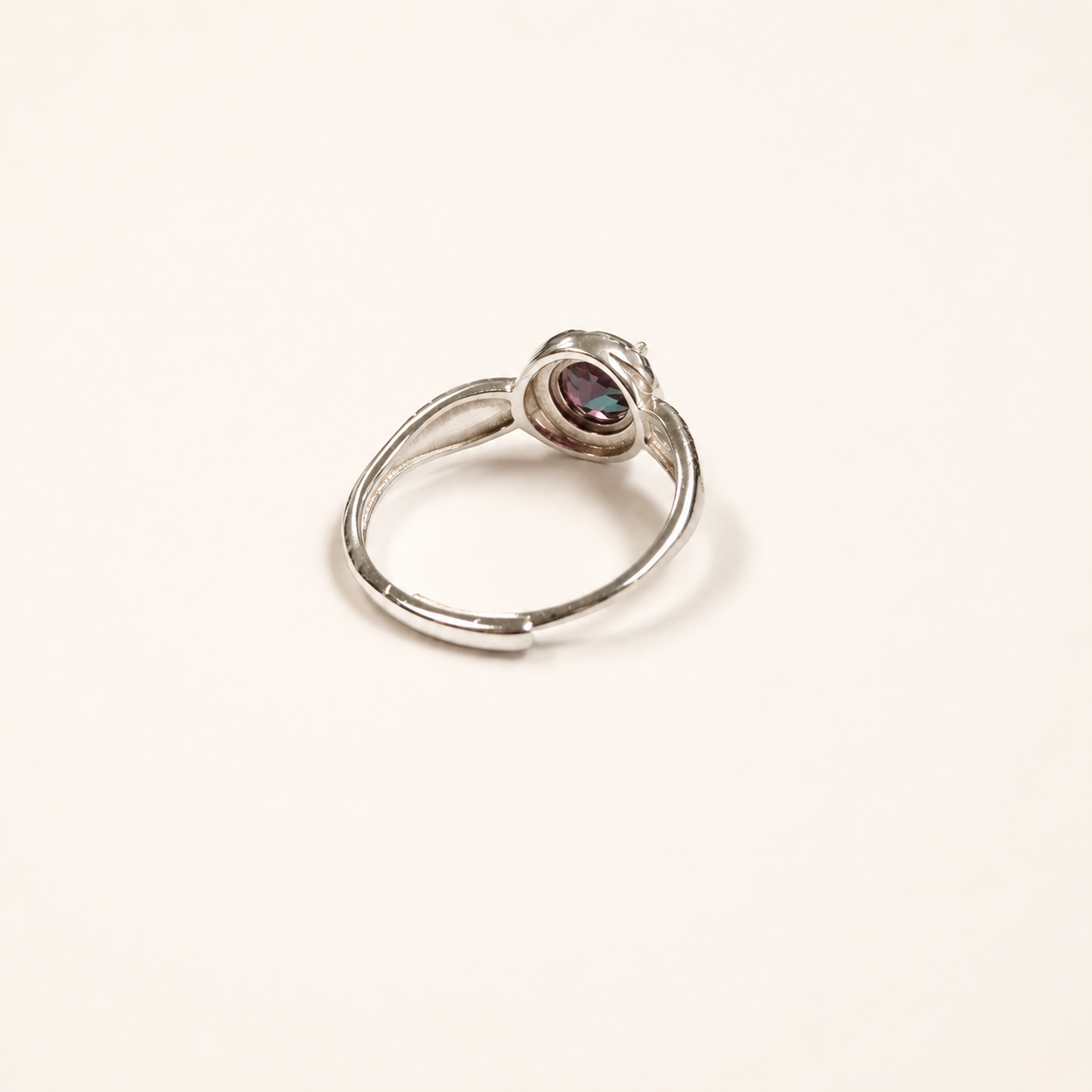 Interlace Lab-Grown Alexandrite Ring side view