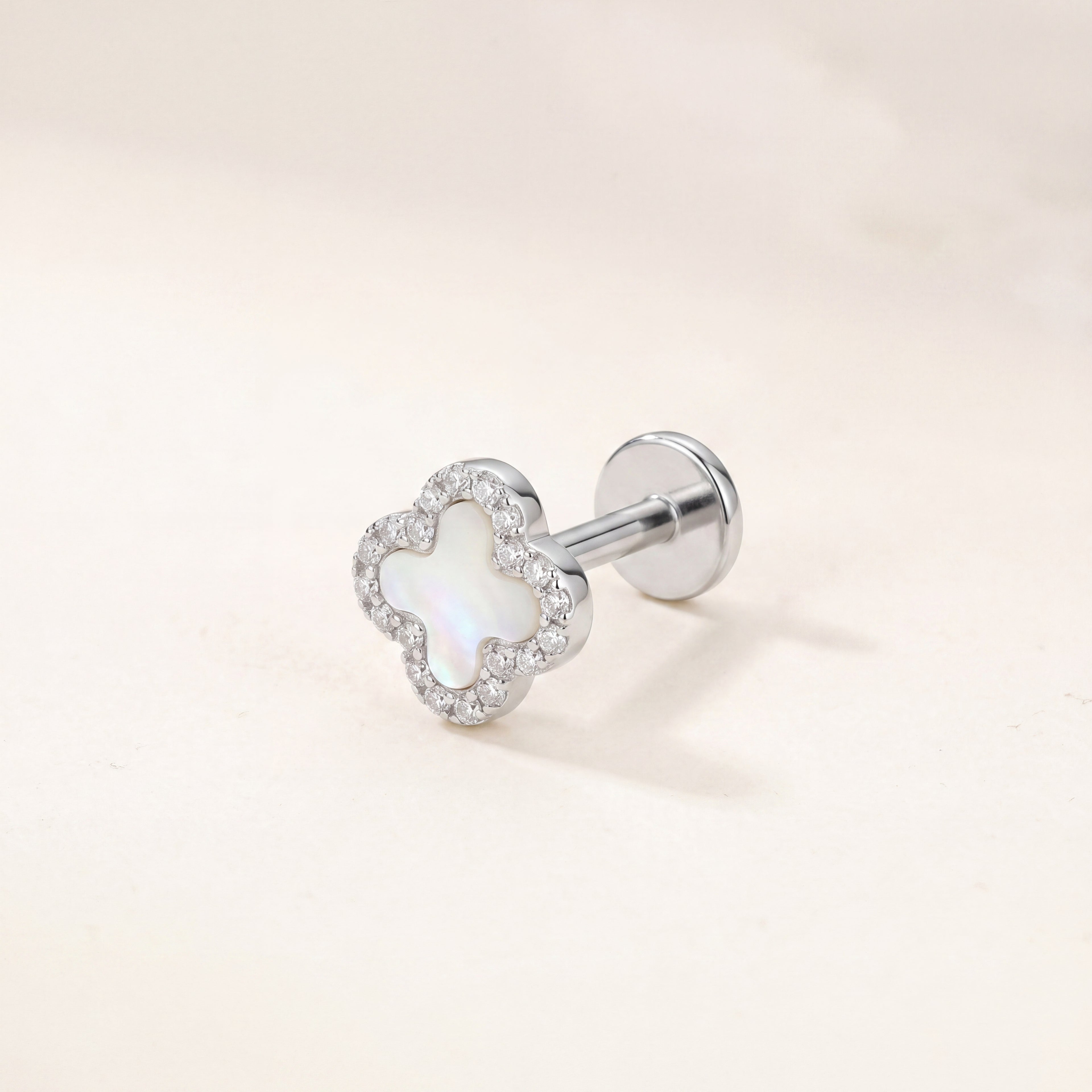 White Shell Clover Titanium Flat Back Earring - Silver