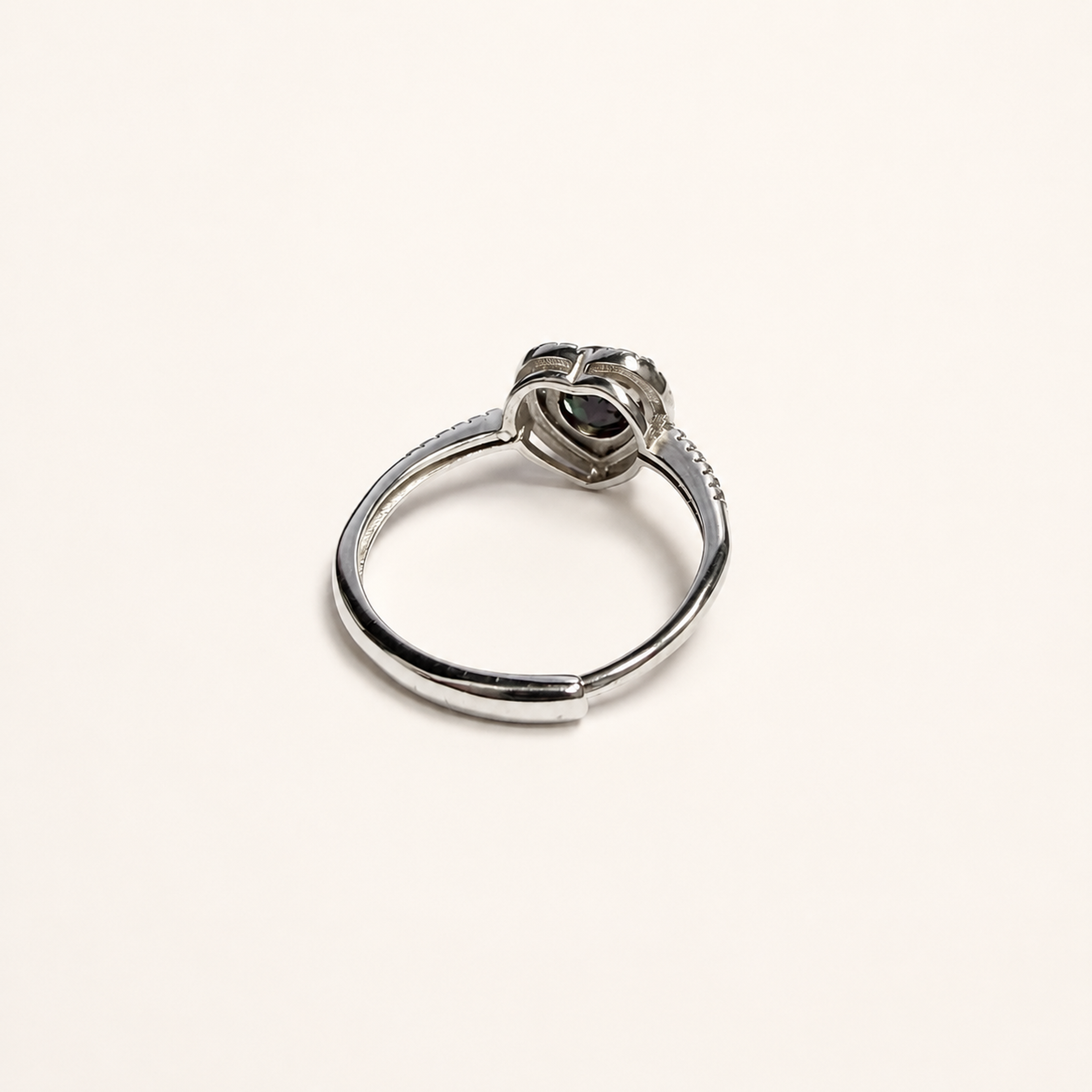 Amoret Lab-Grown Alexandrite Ring side view