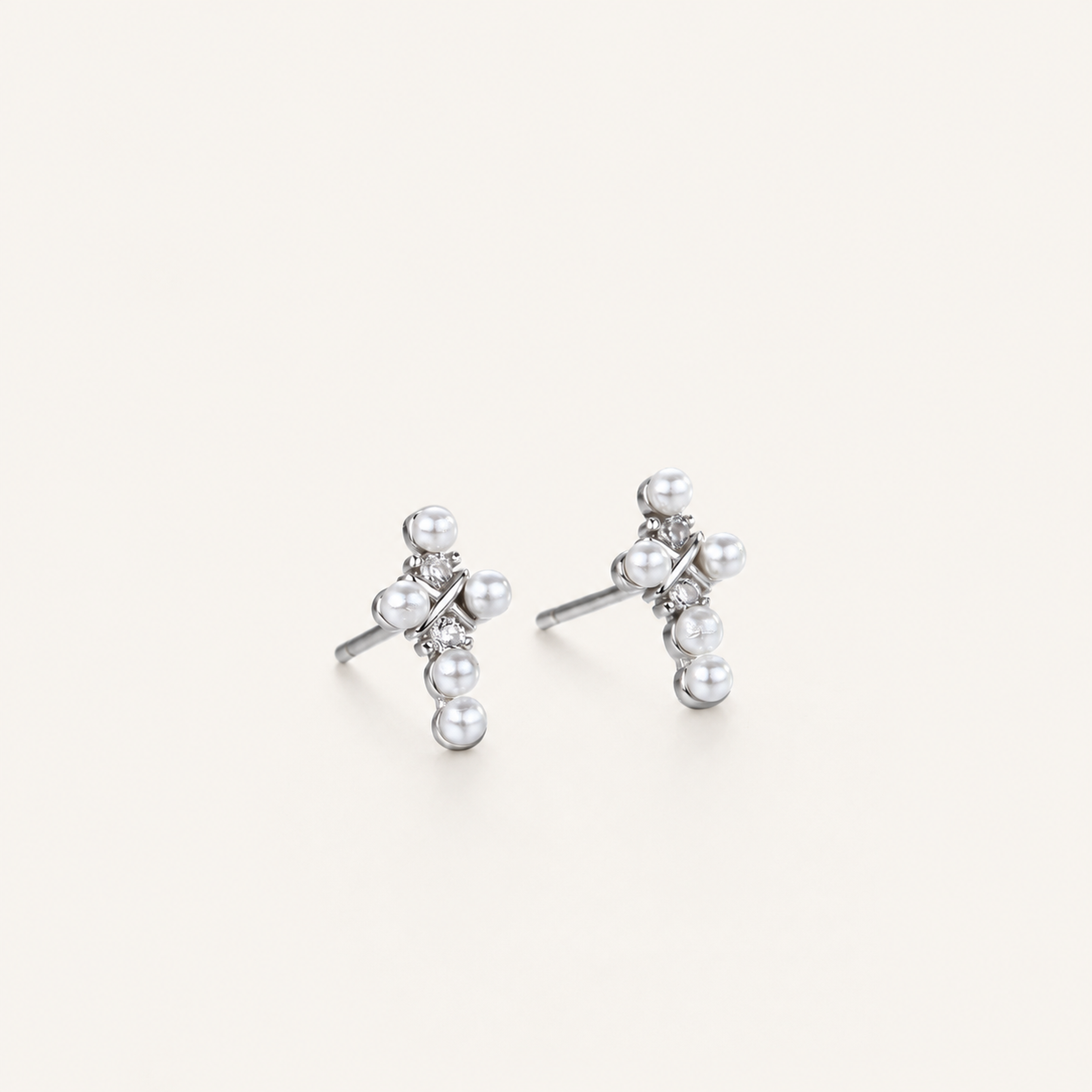 Sterling Silver Pearl Stud Earrings detail