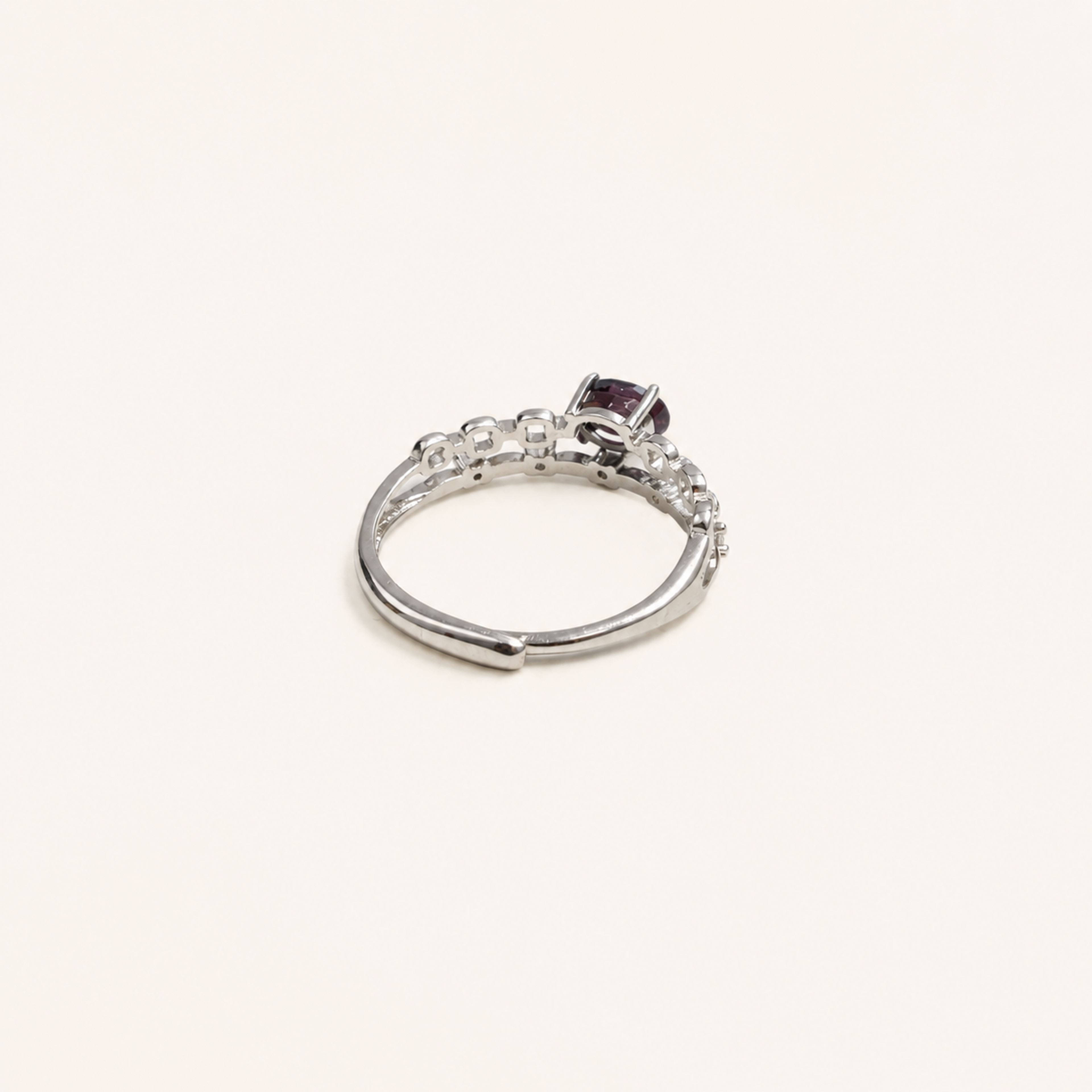 Linklight Lab-Grown Alexandrite Ring side view