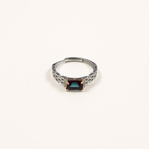 Gilded Loom Lab-Grown Alexandrite Ring