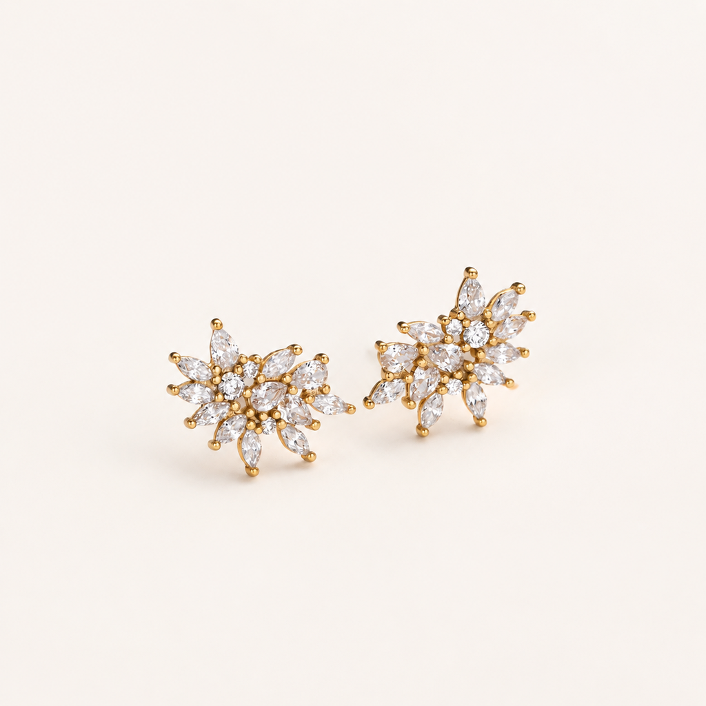 Sterling Silver Snowflake Zirconia Stud Earrings detail
