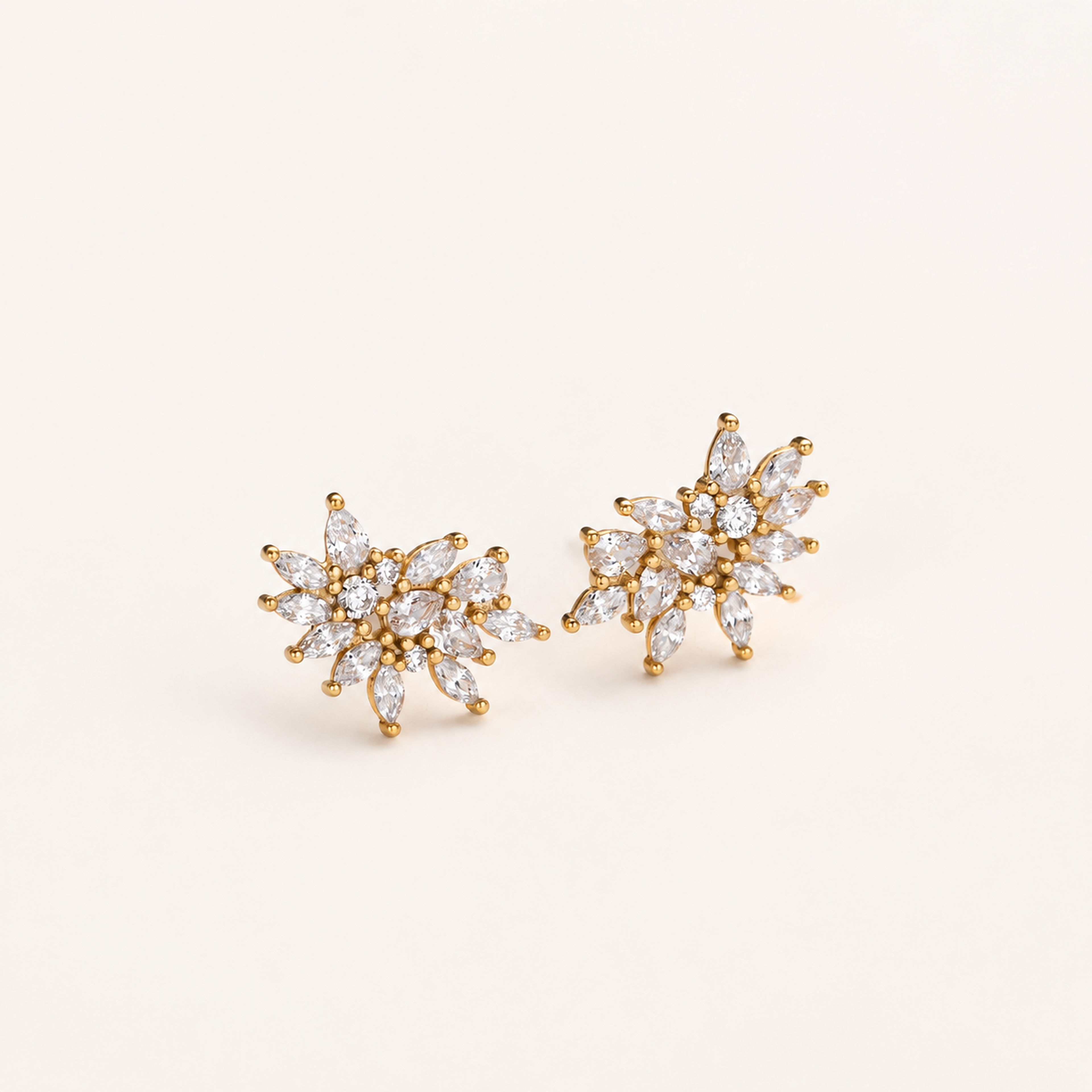 Sterling Silver Snowflake Zirconia Stud Earrings detail