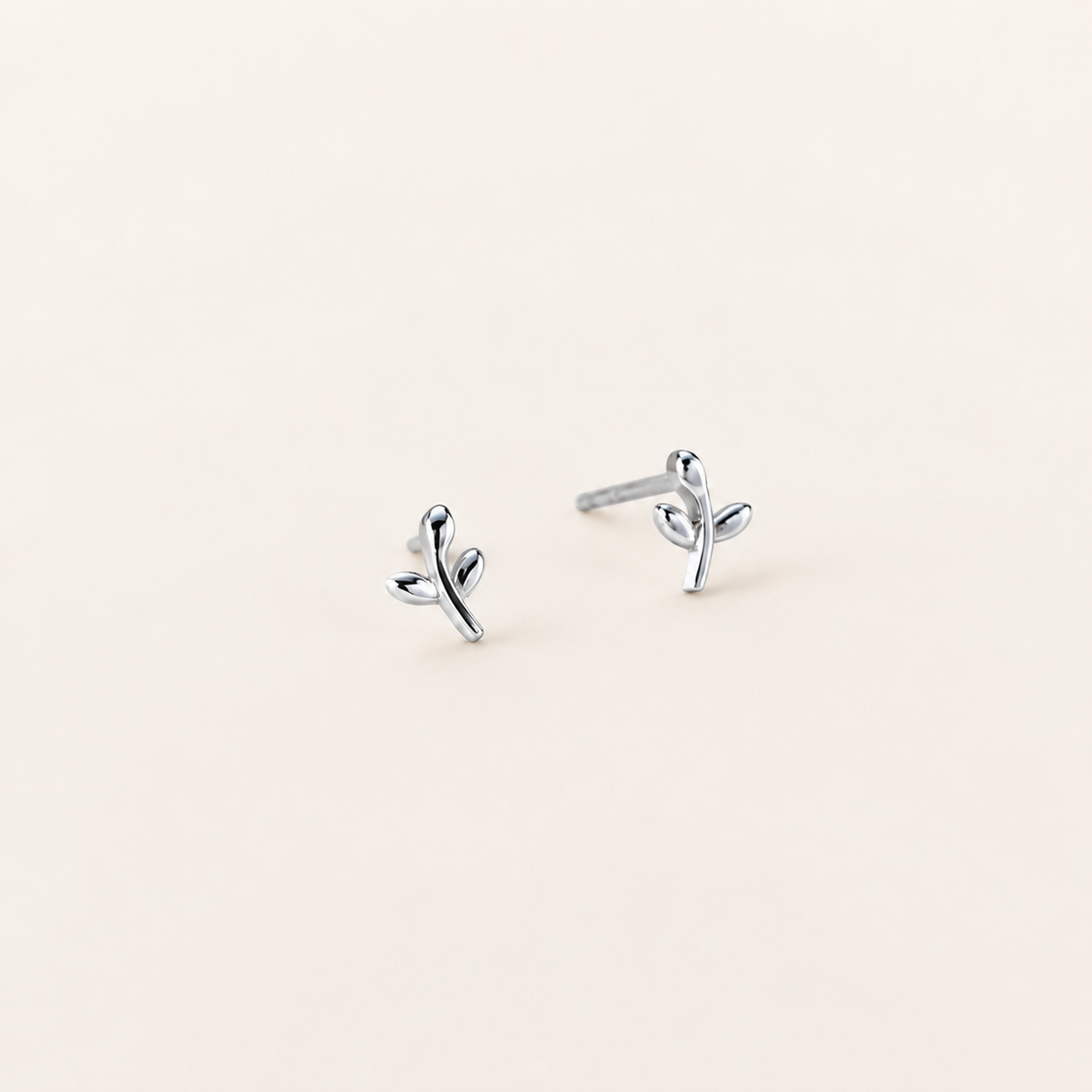 Sterling Silver Leaf Stud Earrings detail