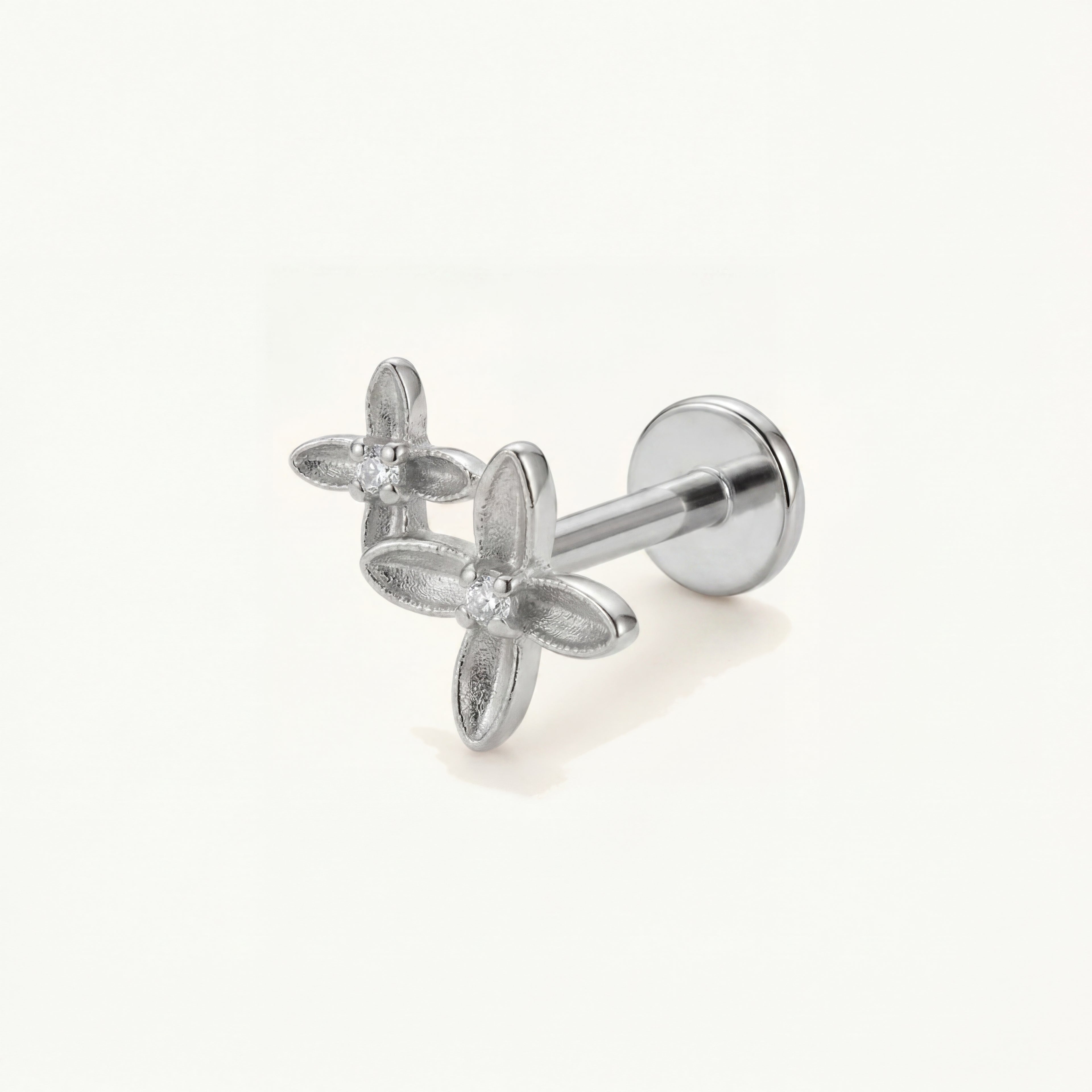 Osmanthus Crystal Titanium Stud Earrings - Silver