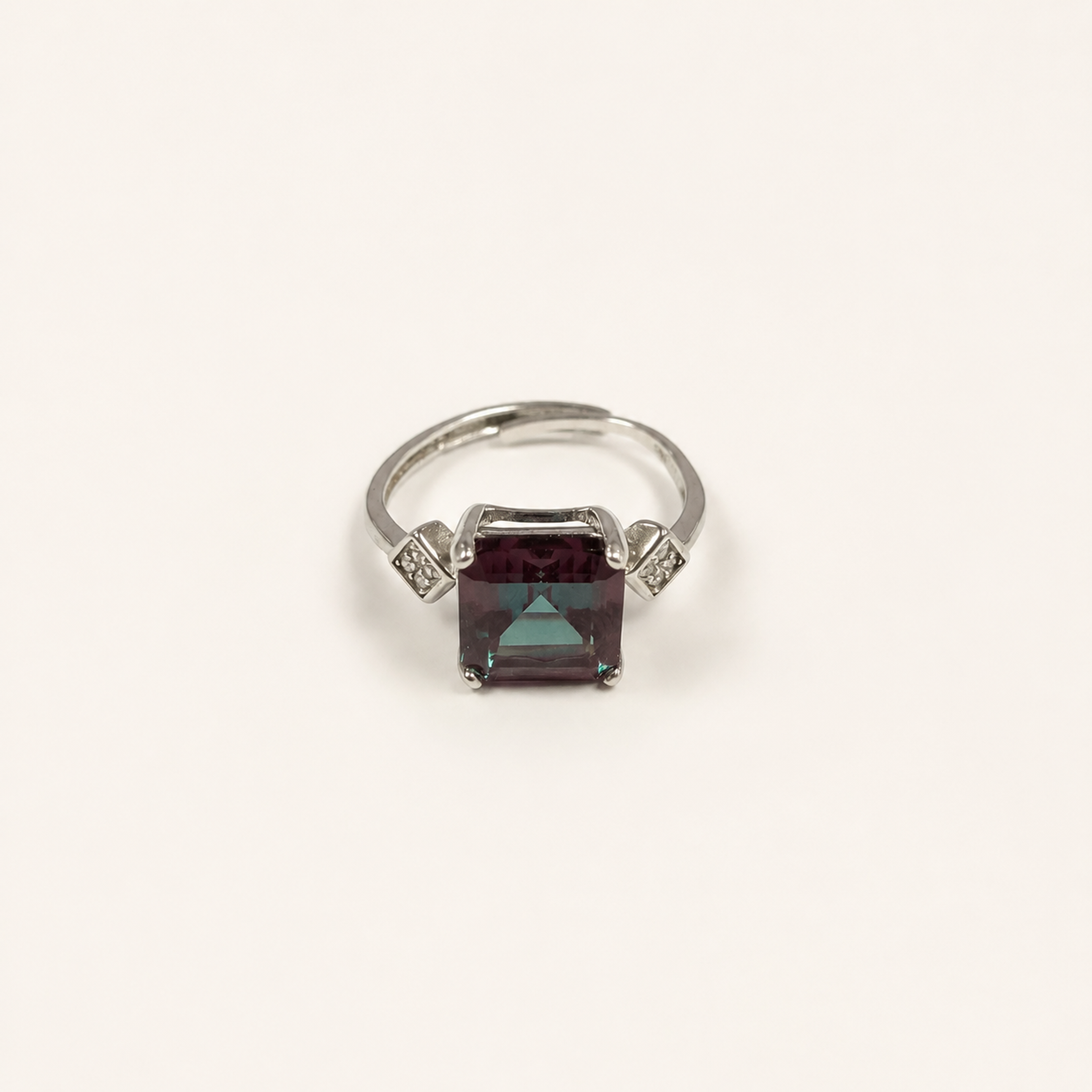 Gatehouse Lab-Grown Alexandrite Ring