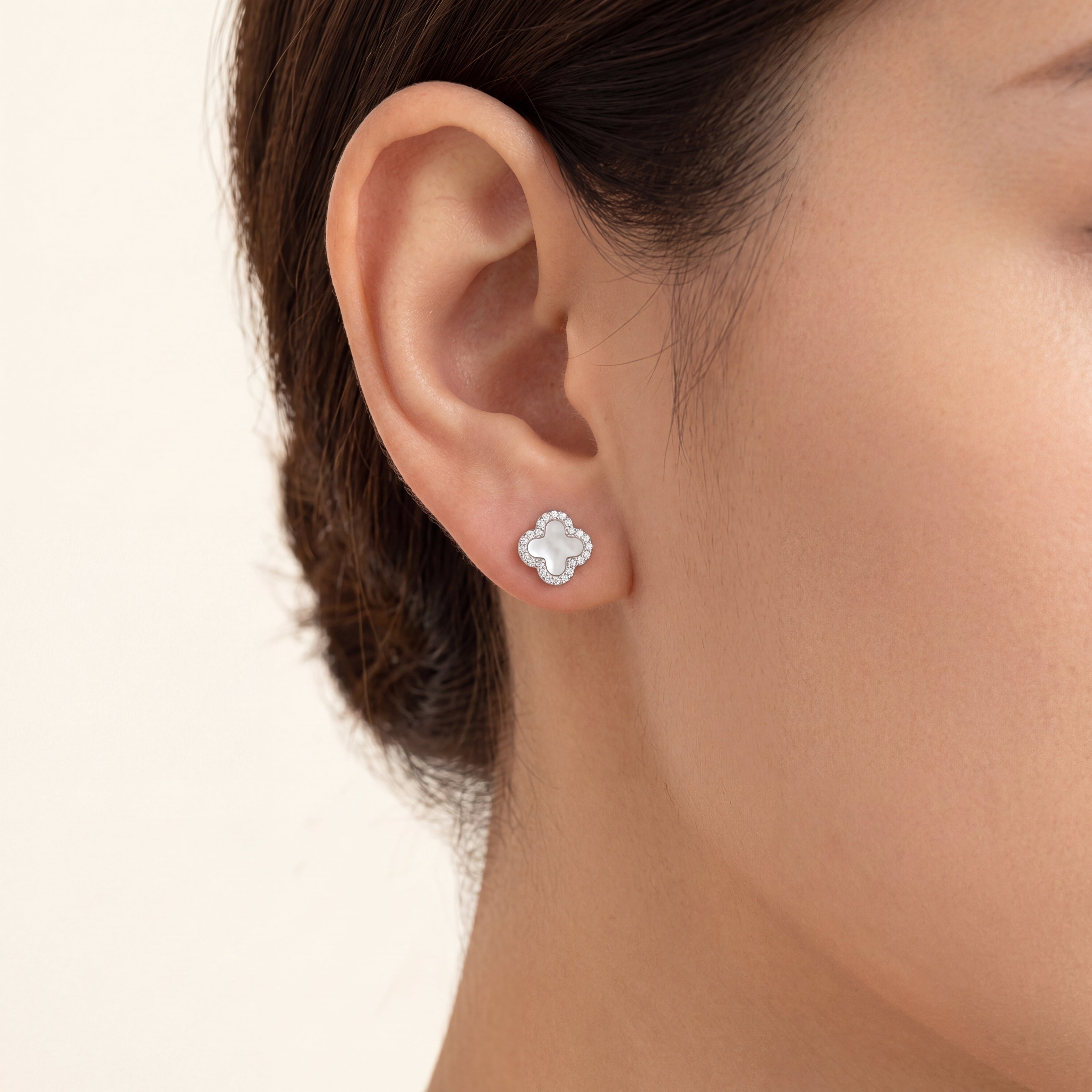 White Shell Clover Titanium Flat Back Earring - image 2