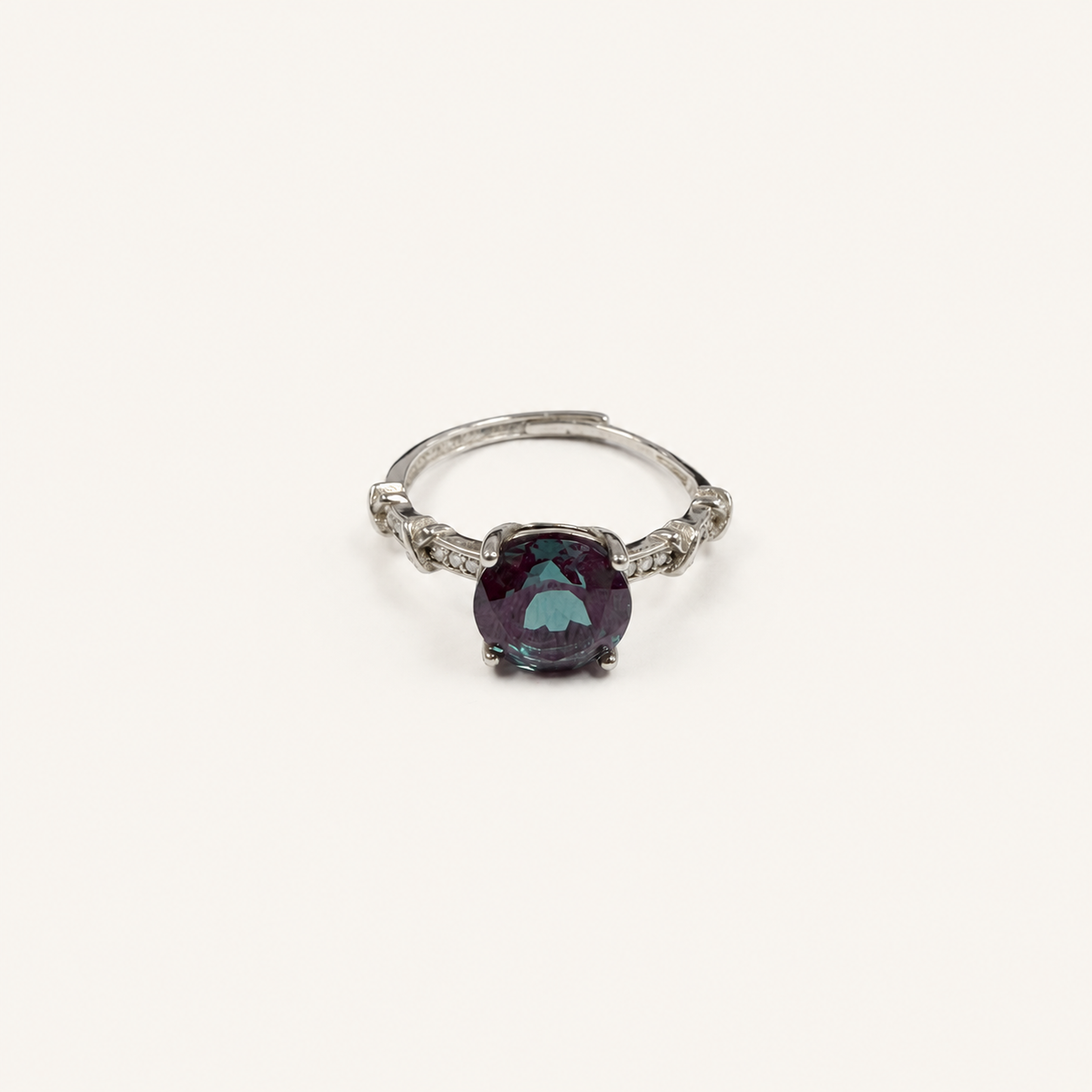 Crossette Lab-Grown Alexandrite Ring