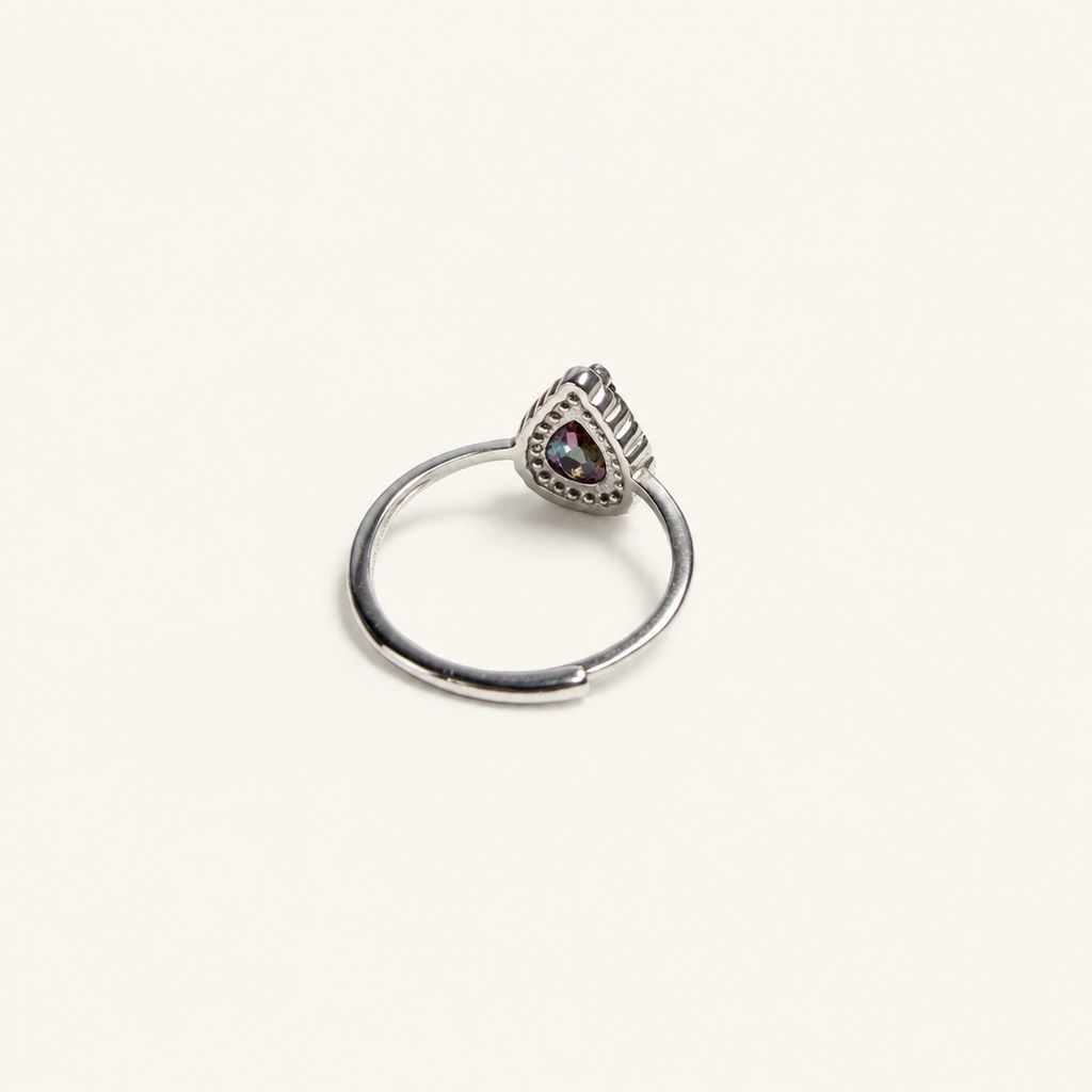 Moondrop Halo Lab-Grown Alexandrite Ring side view